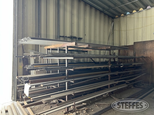 Rack w/asst. steel pipe & flat iron
